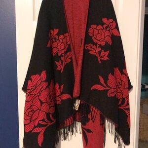 Beautiful double-sided red / black wrap - One Size Fits All